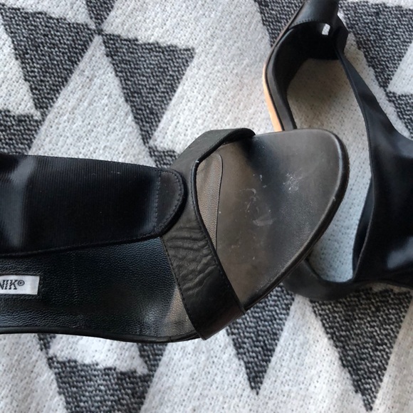 Manolo Blahnik heels - Picture 7 of 8